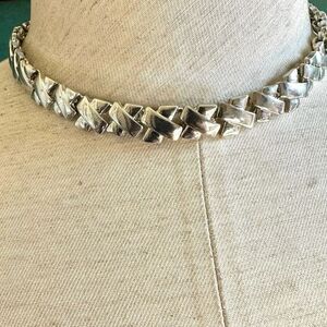 Silver tone X pattern necklace